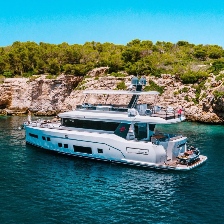 luxury yacht in mallorca